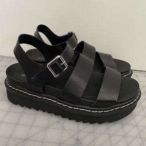 Madden Girl Donova Chunky Black Sandal